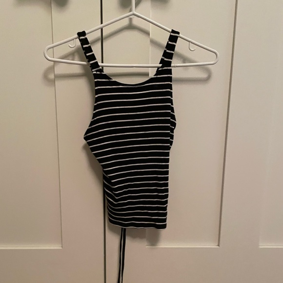 AEO first essentials small - Picture 1 of 2